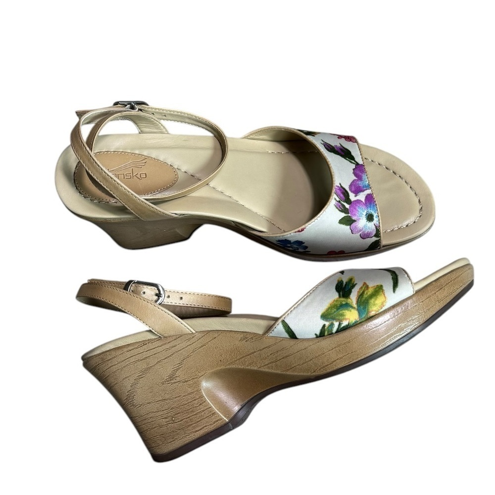 Dansko - Floral Wedge Strappy Comfort Sandals Sz 39